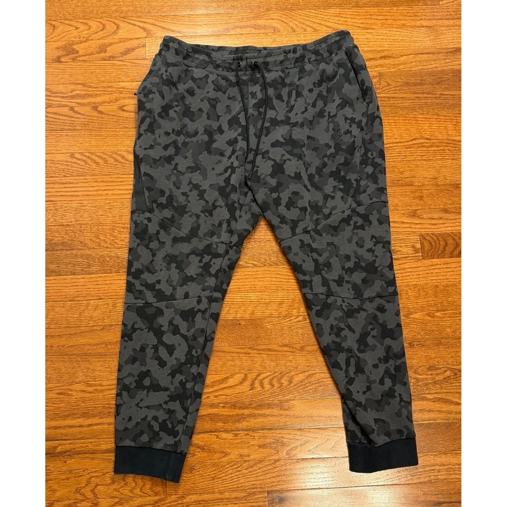Nike Sportswear Tech Fleece Jogger Pants Mens 2XL Gray Camo Camo 28" CJ5981-010